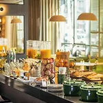 Novotel Porte Versailles 4*