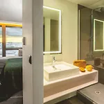 호텔 Novotel Porte Versailles 4*