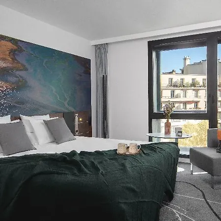 Novotel Porte Versailles 4*