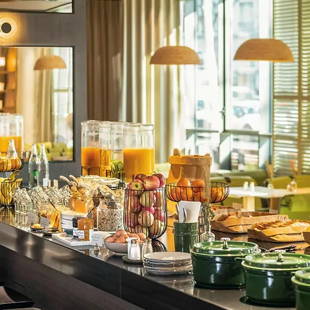 Novotel Porte Versailles 4*