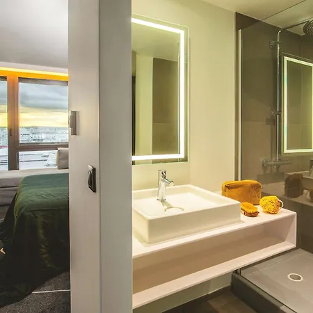 Отель Novotel Porte Versailles 4*