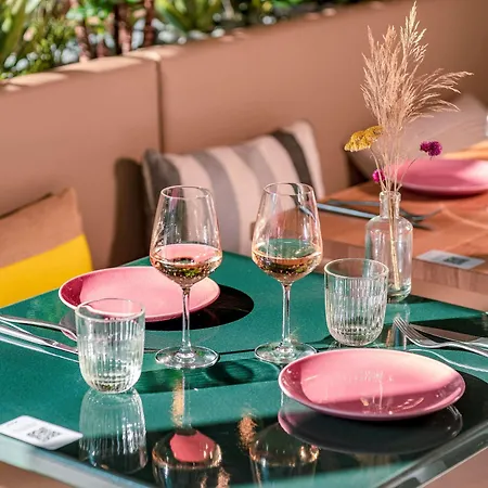 Novotel Porte Versailles Hotel Parigi