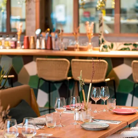 Szálloda Novotel Porte Versailles Párizs