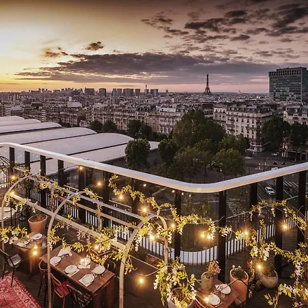 Novotel Porte Versailles 4*