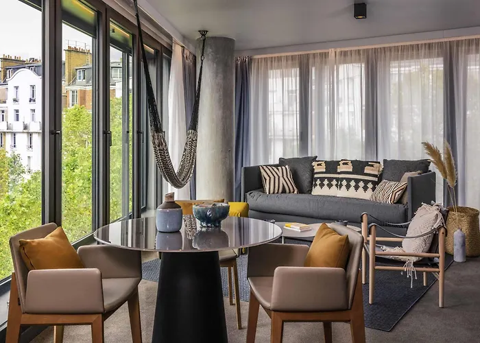 Novotel Porte Versailles Szálloda 4*