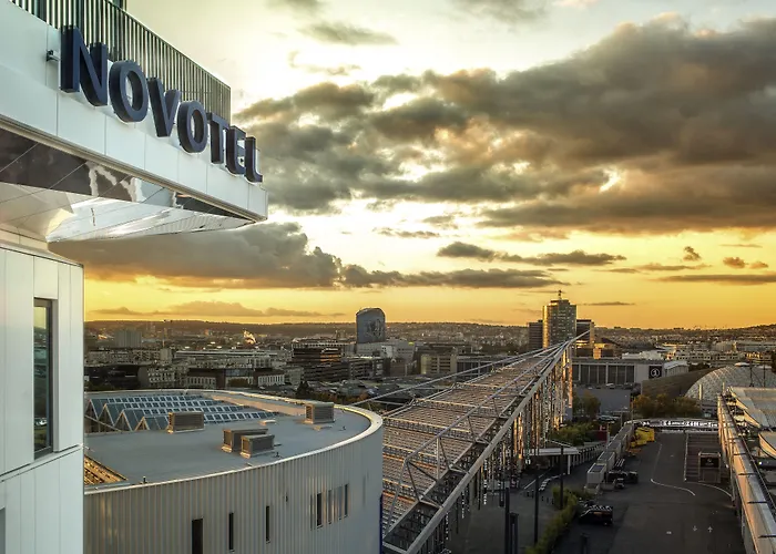 Novotel Porte Versailles 4*