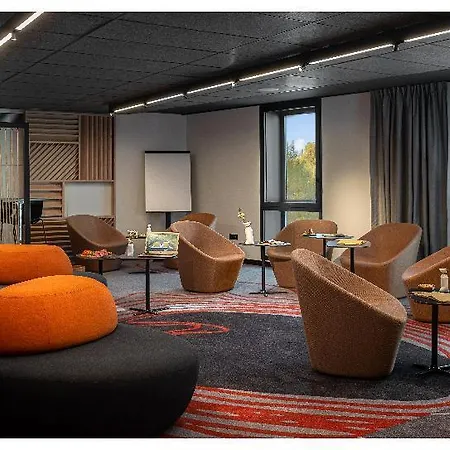 Novotel Porte Versailles 4*