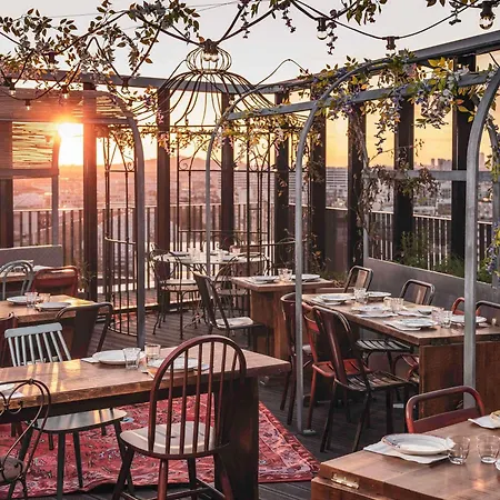 Hotel Novotel Porte Versailles Parigi